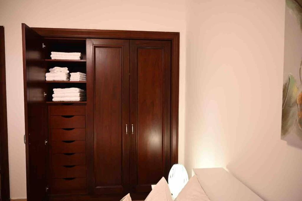 Brand New Furniture . Close To Dubai Mall. Exterior foto