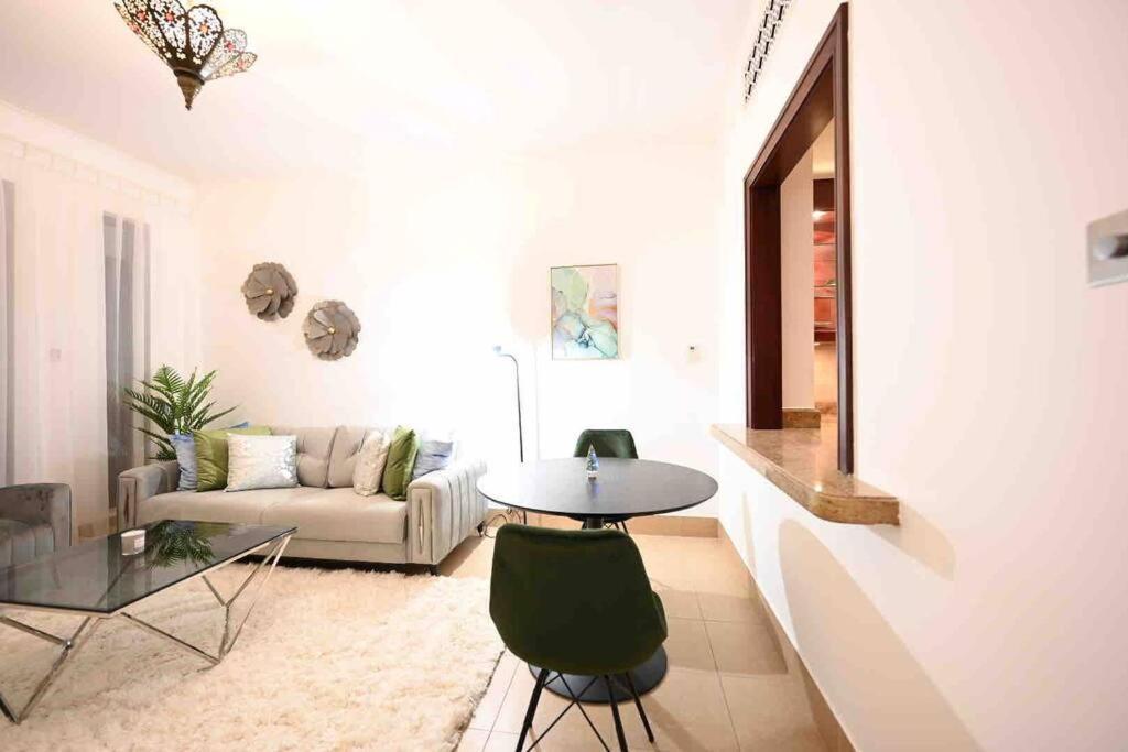 Brand New Furniture . Close To Dubai Mall. Exterior foto