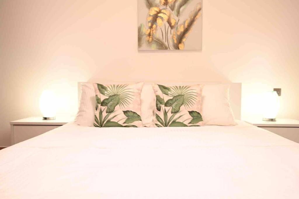Brand New Furniture . Close To Dubai Mall. Exterior foto