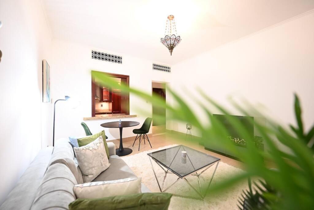 Brand New Furniture . Close To Dubai Mall. Exterior foto